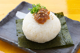 地鶏肉味噌おにぎり