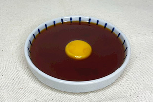 濃厚月見うに醤油単品（卵黄はうずら）<br />（マグロ、タイ、ハマチなど／刺身、寿司に）