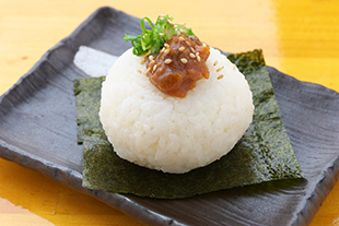 〆メニュー　地鶏肉味噌おにぎり（焼おにぎり）