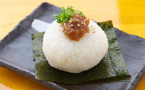 地鶏肉味噌おにぎり