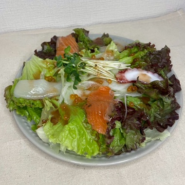 完熟トマトドレッシングサラダ